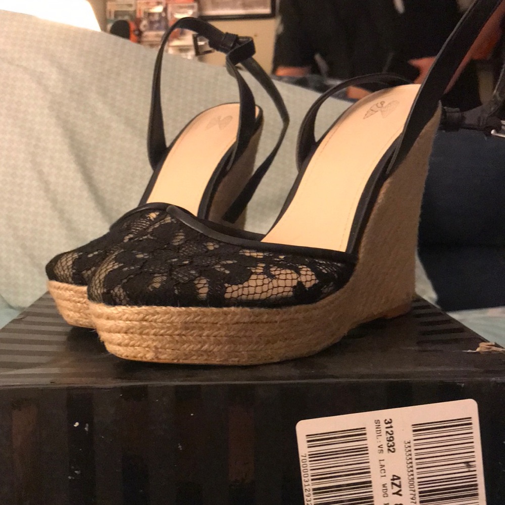Black lace wedges